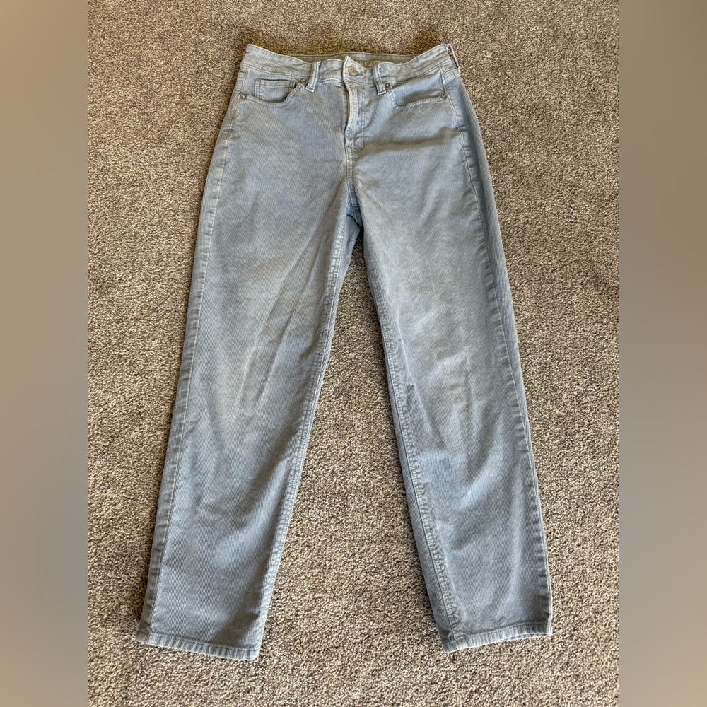 American Eagle Women’s Stretch Corduroy Mom Straight Pant Blue 4 Short